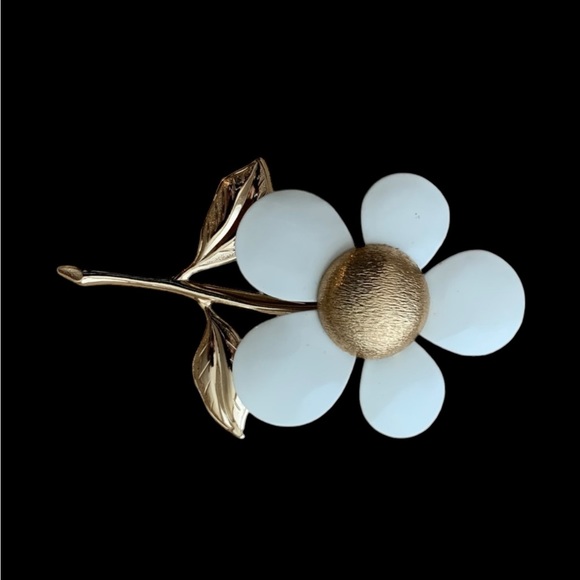 Vintage 60s Sarah Coventry White Enamel Daisy Brooch - Picture 4 of 8